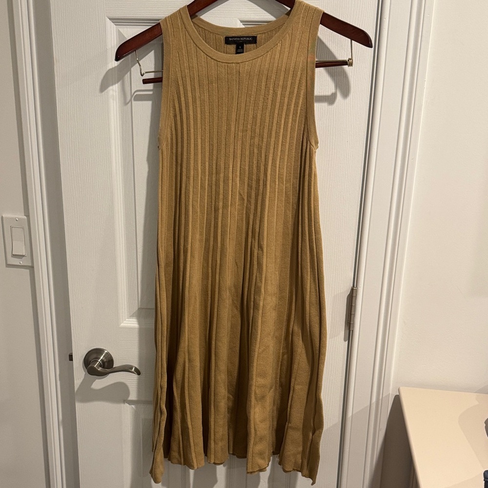 Banana Republic Ribbed Sweater Sleeveless Dress in Tan
